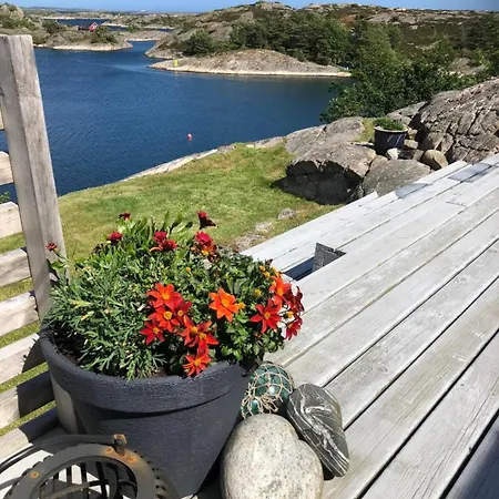 Charming By The Sea With Beautiful View Nyaraló *